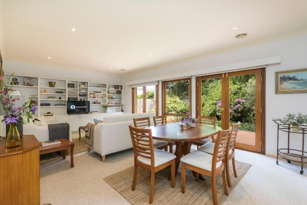 3 Bdrm 2 Bthrm House Close To Canberra Cbd & Anu ภายนอก รูปภาพ