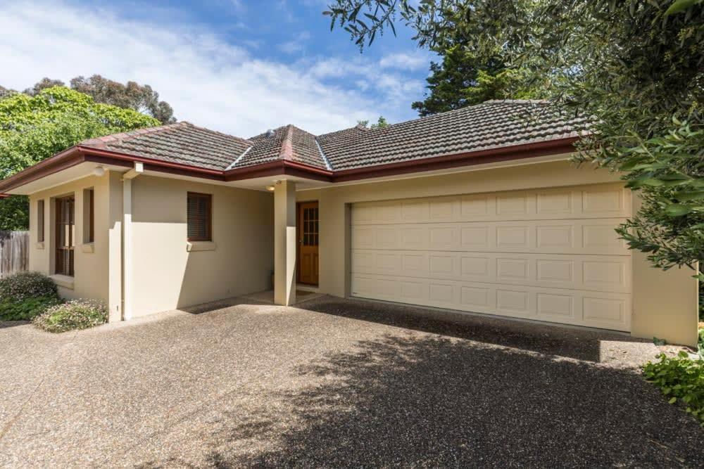 3 Bdrm 2 Bthrm House Close To Canberra Cbd & Anu ภายนอก รูปภาพ