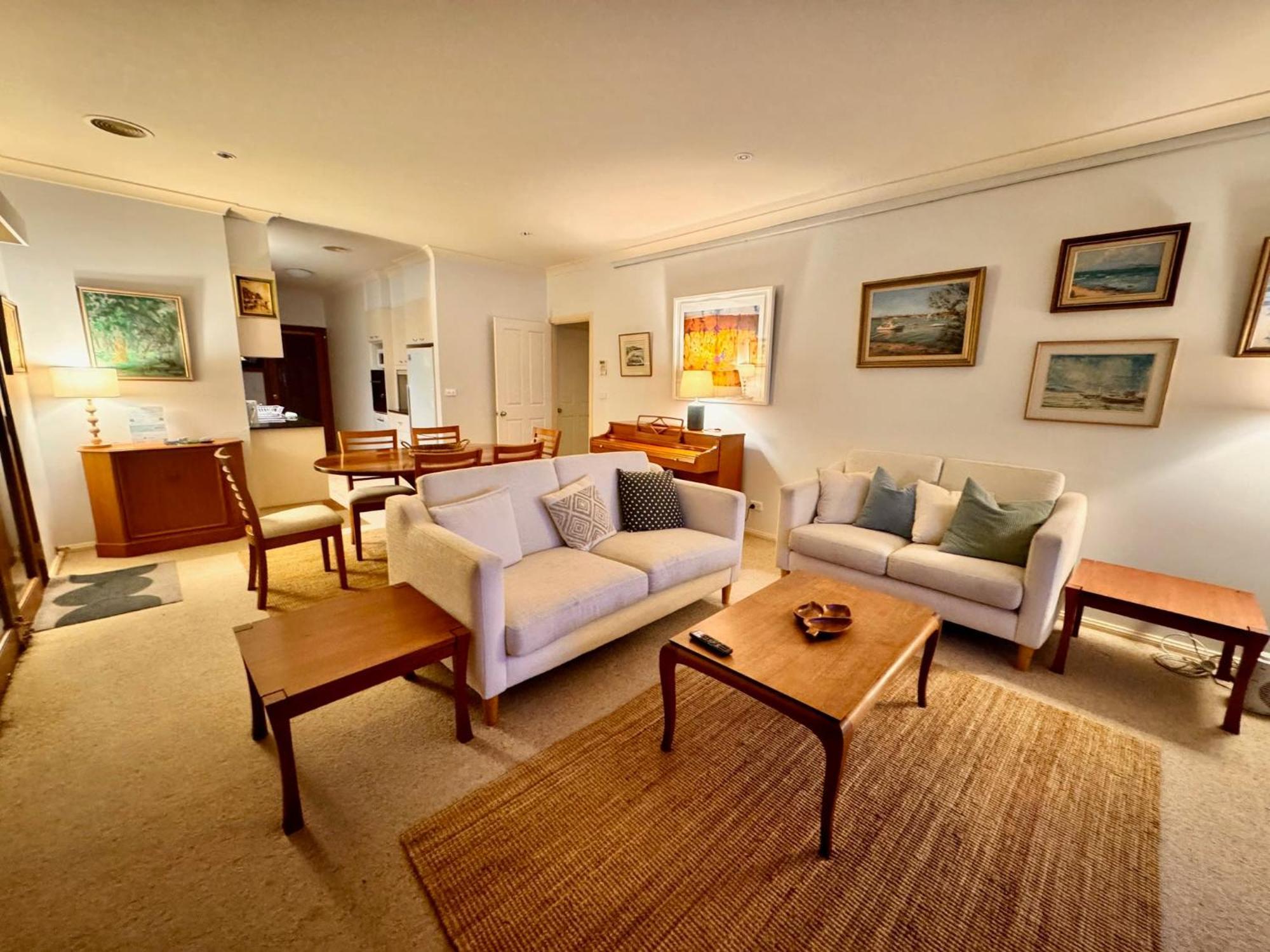 3 Bdrm 2 Bthrm House Close To Canberra Cbd & Anu ภายนอก รูปภาพ
